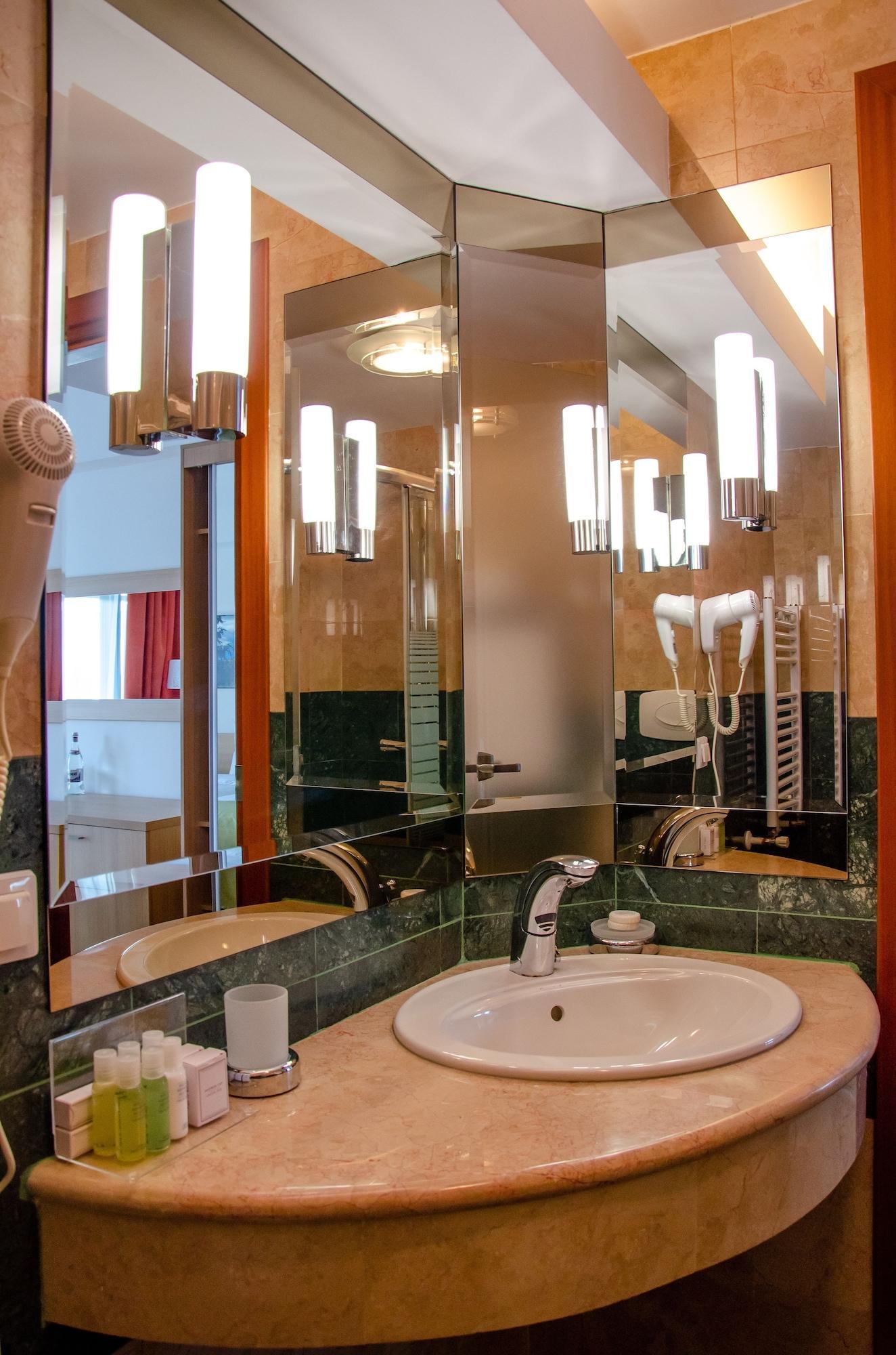 Complex Silva Hotel Bucharest Luaran gambar
